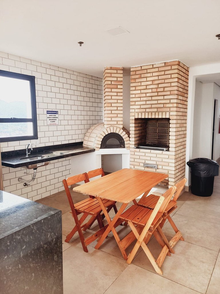 Perto da Praia! Piscina com vista p/ mar (GJA001)