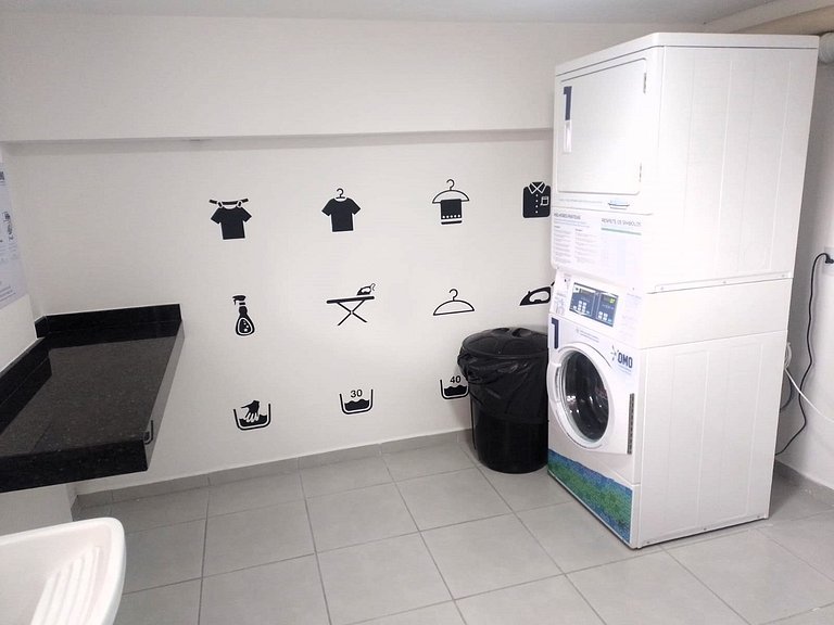 Perto da Praia! Piscina com vista p/ mar (GJA001)