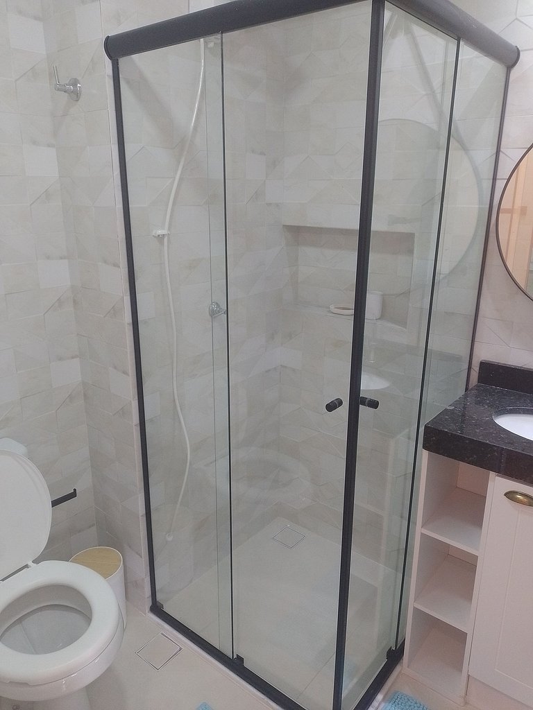 Perto da Praia! Piscina com vista p/ mar (GJA001)