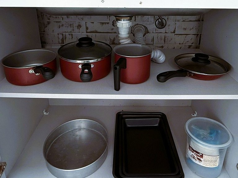 Praia Enseada a 3 min de carro/apto novo (GJA003)