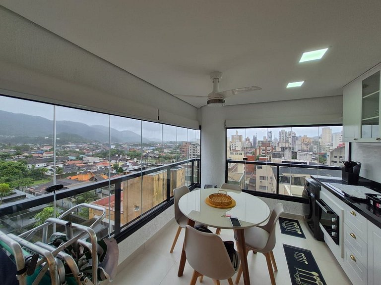 Perto da Praia! Piscina com vista p/ mar (GJA001)