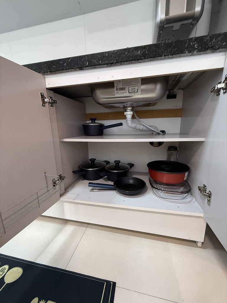 Perto da Praia! Piscina com vista p/ mar (GJA001)