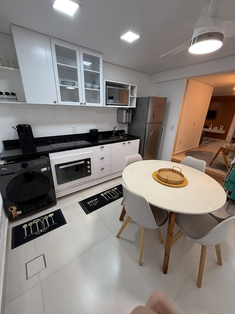 Perto da Praia! Piscina com vista p/ mar (GJA001)