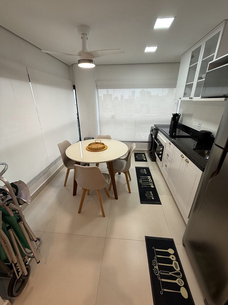 Perto da Praia! Piscina com vista p/ mar (GJA001)