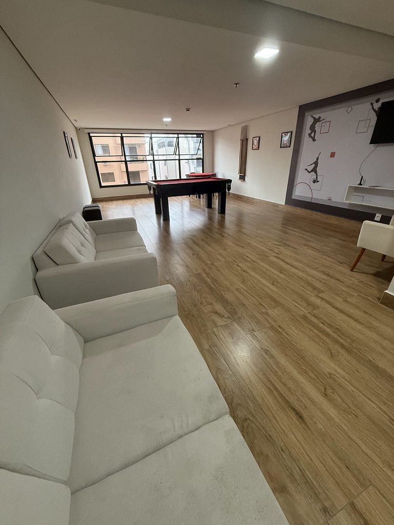 Perto da Praia! Piscina com vista p/ mar (GJA001)