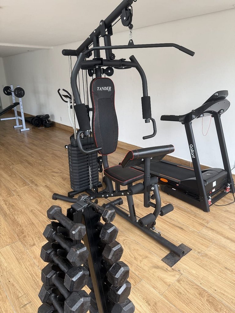 Perto da Praia! Piscina com vista p/ mar (GJA001)