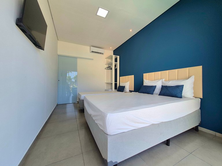 >>Apenas 1 Quadra da Praia da Enseada com Piscina