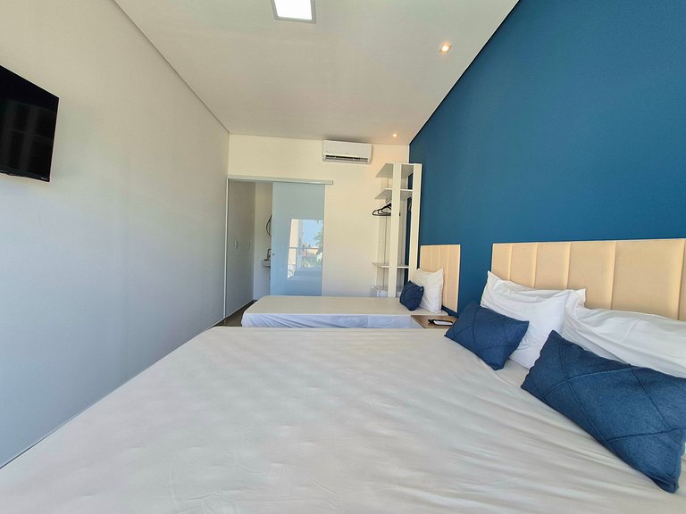 >>Apenas 1 Quadra da Praia da Enseada com Piscina