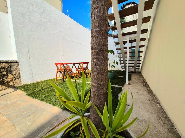 >>Apenas 1 Quadra da Praia da Enseada com Piscina