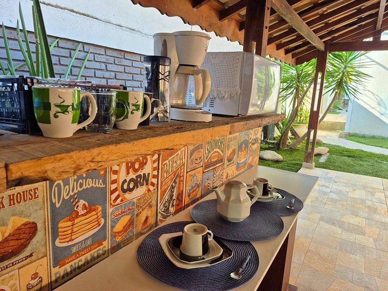 Apenas 2 Quadras da Praia da Enseada, com Piscina